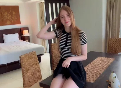 Khách du lịch nam gạ gẫm cô lễ tân homestay
