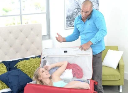 Chiếc vali bí ẩn được nhắc đến nhiều nhất